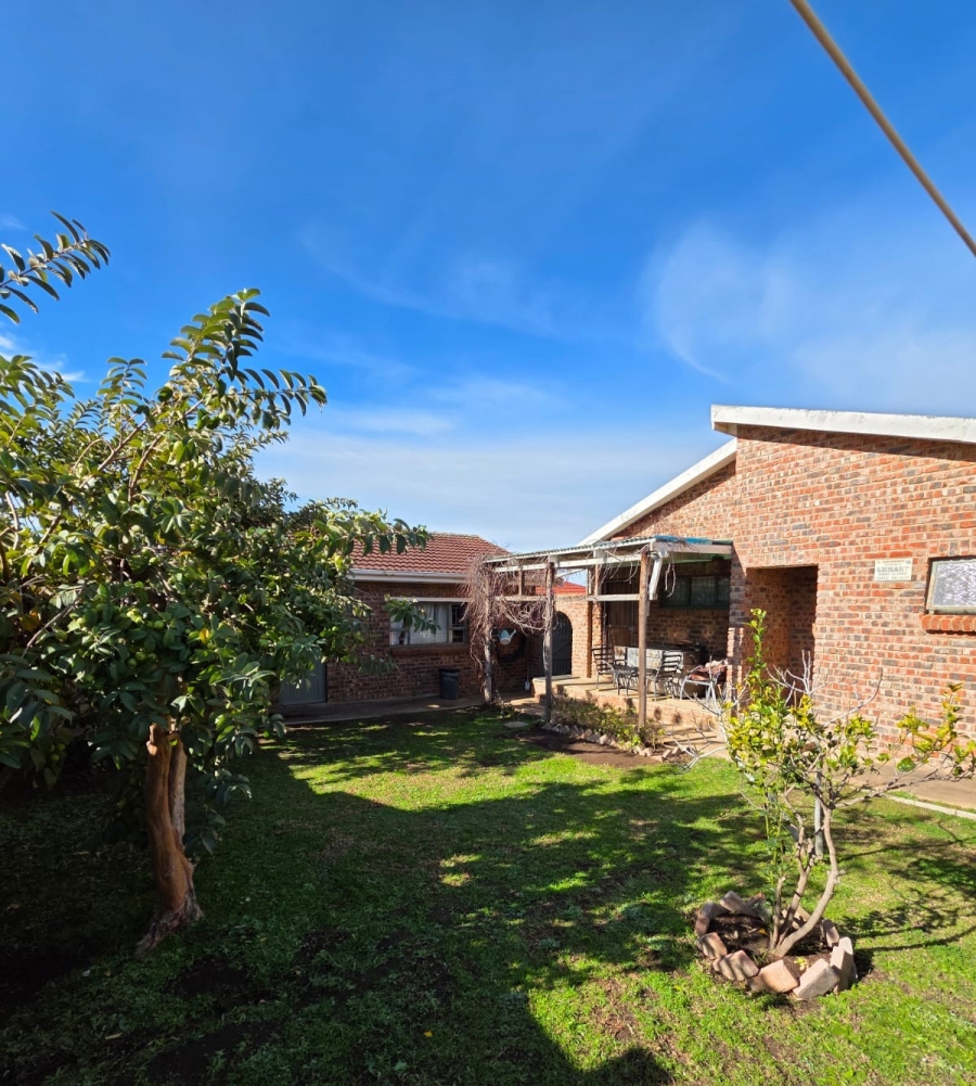 3 Bedroom Property for Sale in Wavecrest Eastern Cape